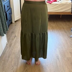 TOPSHOP / Olive Green Satin Maxi Skirt - UK 8 / US 4